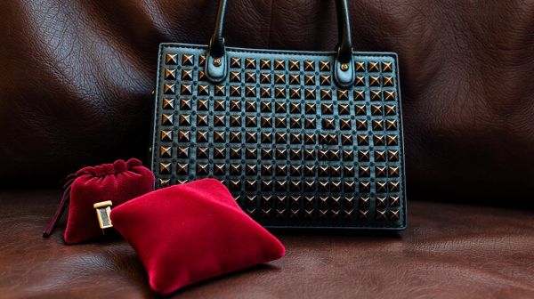 Découvrez les incontournable sacs Valentino : Rockstud et Garavani